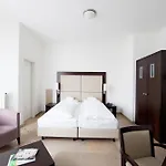 Burns Art Hotel