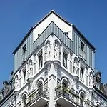 Burns Art Hotel 4*