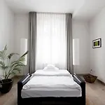 Hotel Burns Art