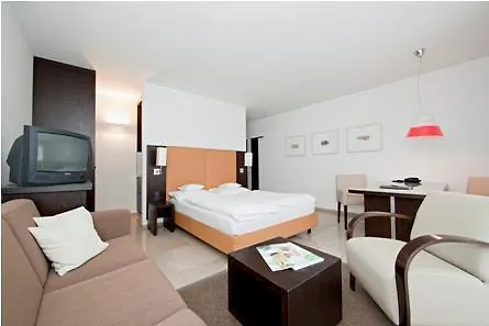 Hotel Burns Art 4*