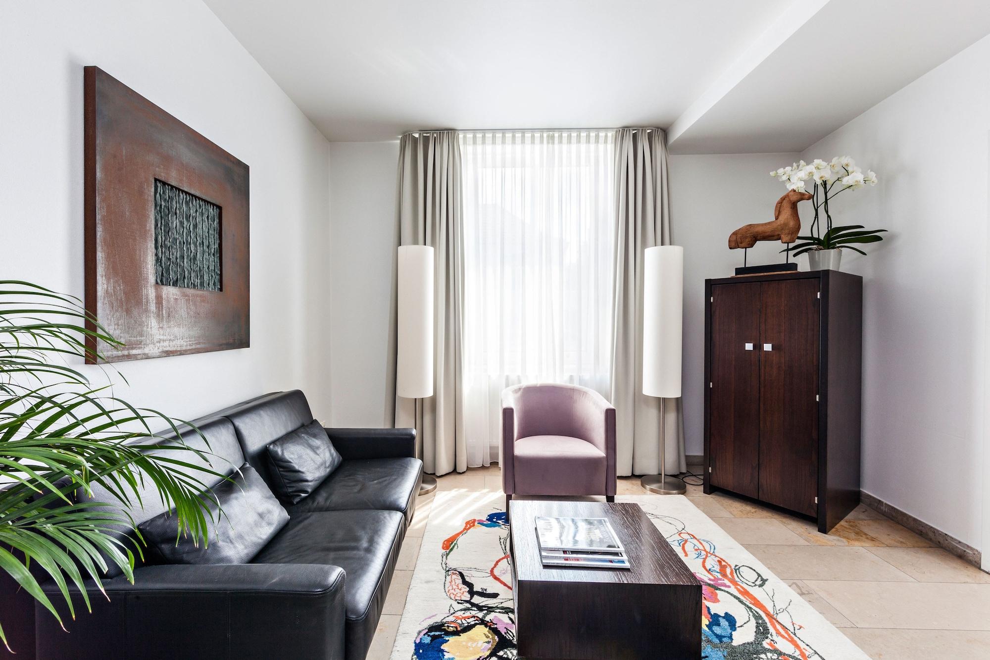 Burns Art 4* Dusseldorf