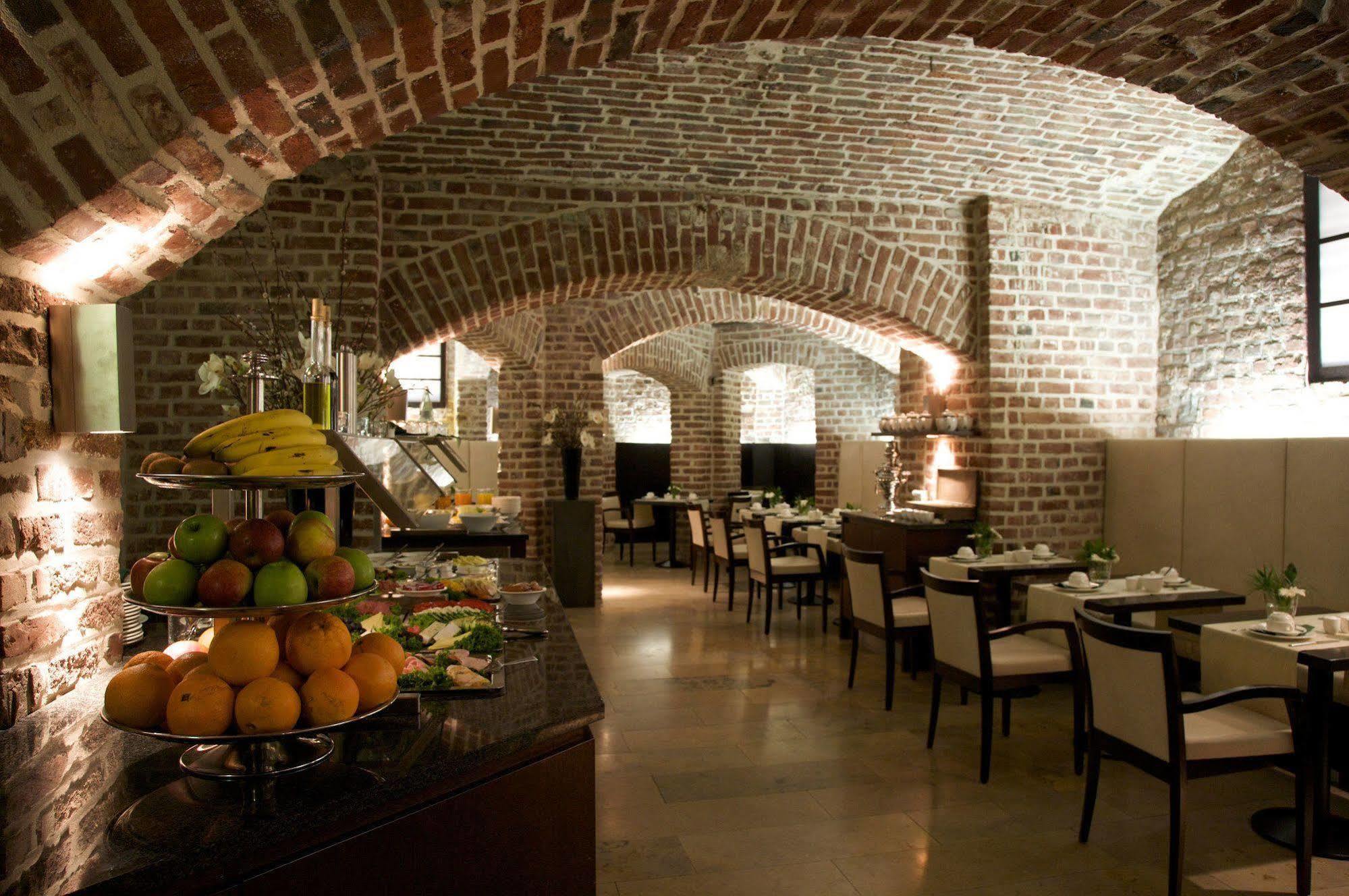 Burns Art Dusseldorf