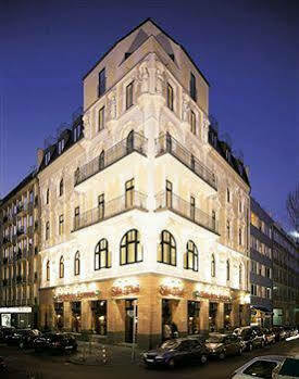 Burns Art Hotel Dusseldorf